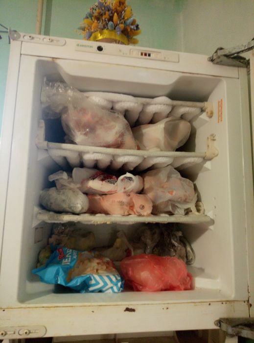 Морозильна камера ariston