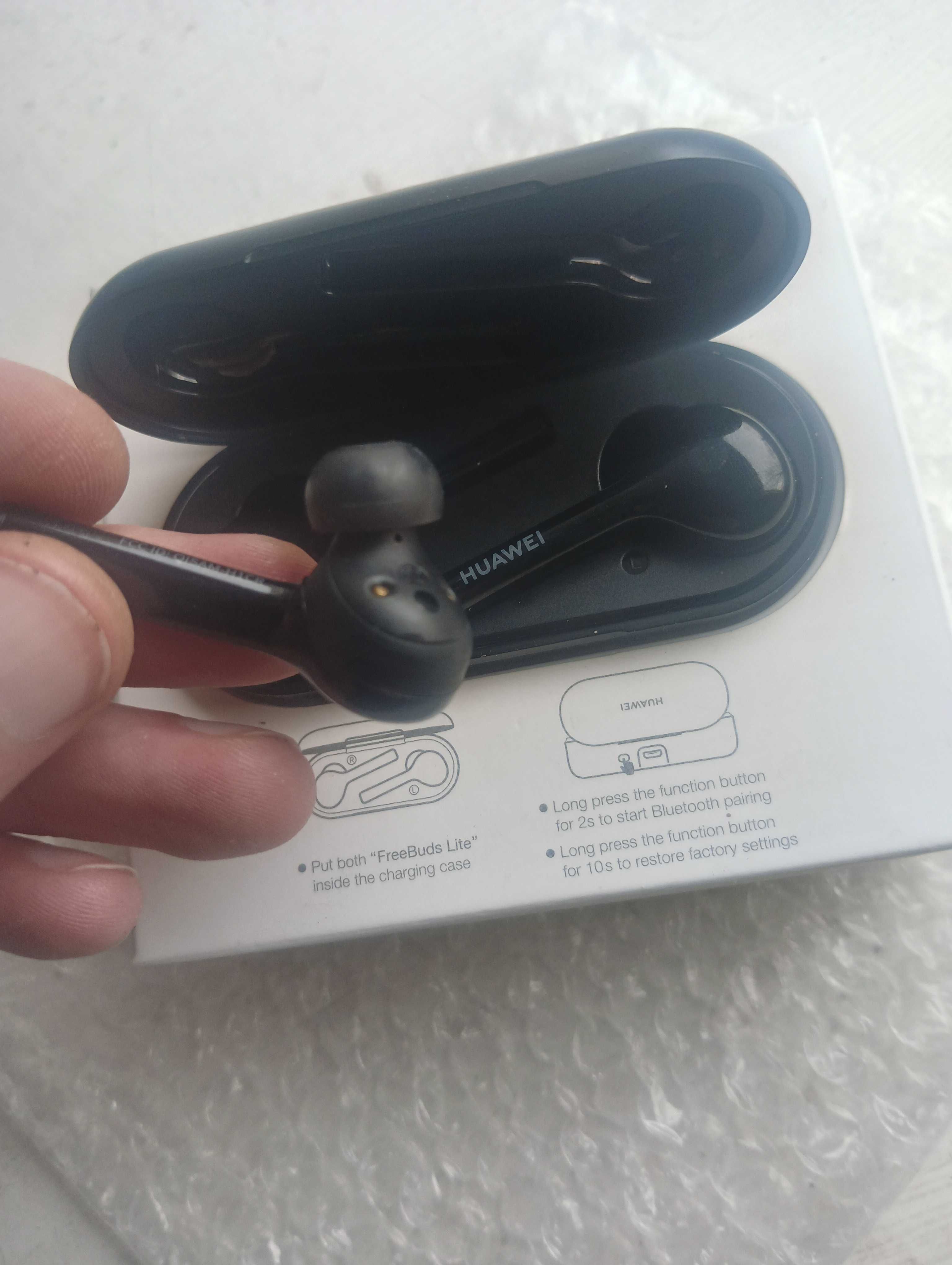 Навушники Huawei freebuds lite
