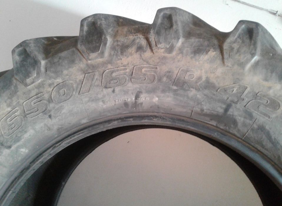 Opony Pirelli/Trelleborg TM 800(650/65 R 42*bliźniaki*bliźniacze)