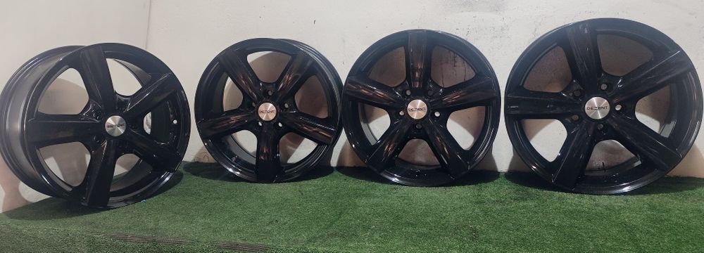 Felgi aluminiowe Dezent 5x114.3 17" 7J et40 Kia Hiundai Mazda