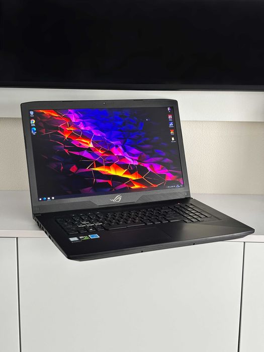 Asus Rog Strix GL703VD | GTX 1050 4Gb | i7-7700HQ | 16GB | 256GB
