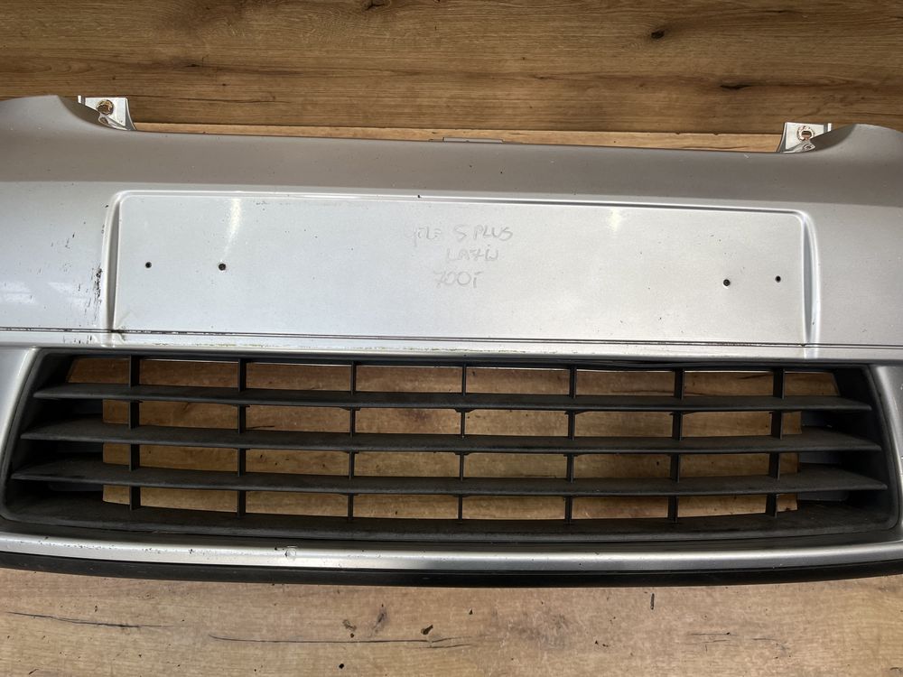 Zderzak przedni Golf 5 Plus kolor LA7W