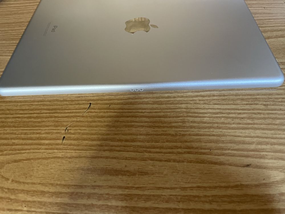 iPad 8 на 128gb.