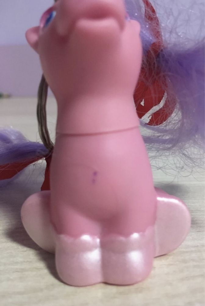 Breloczek a’la Kucyk Pony z bujną fioletową grzywą Tara Toy
