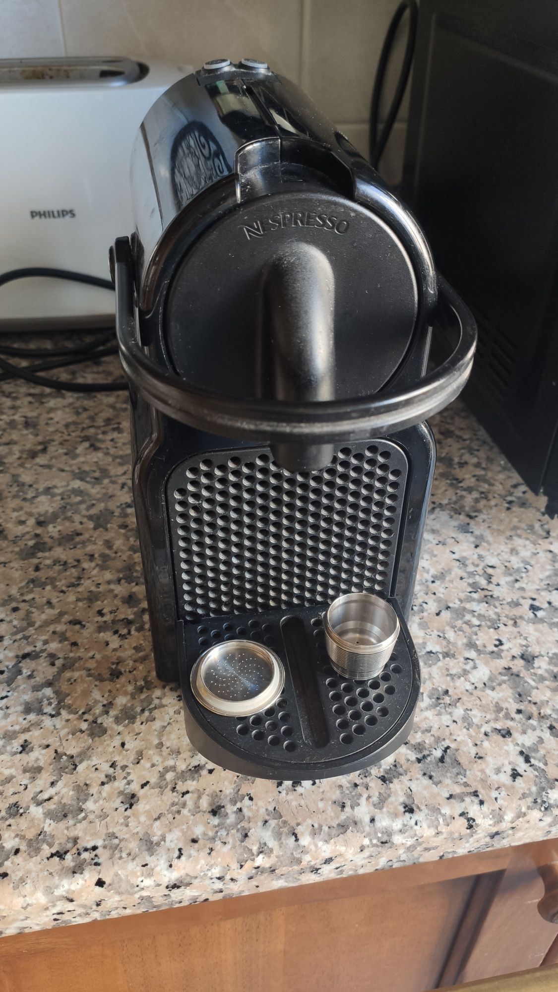 Капсульная кофеварка Nespresso D40