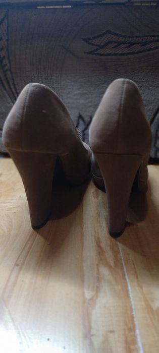 Buty na wysokim obcasie