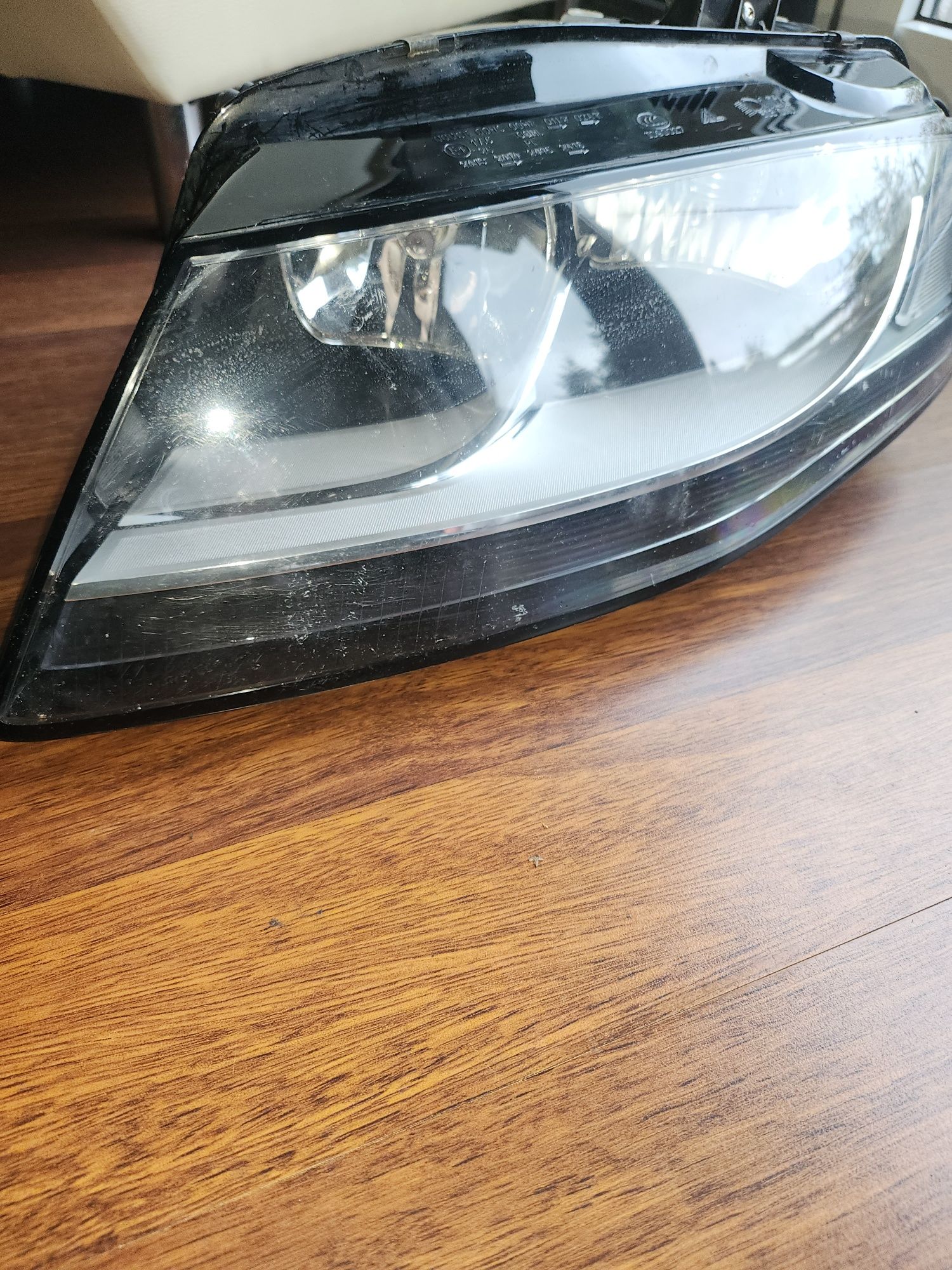 Lampa Lewa przód Audi A4 B8 8K 094 100. 4A orginal