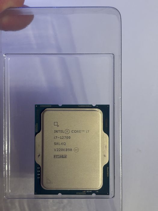 Intel core i7 12700