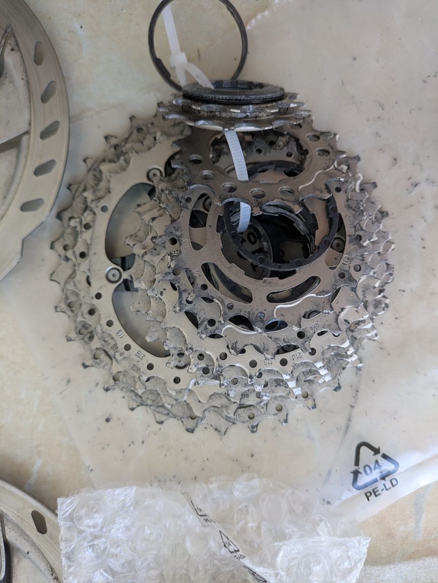 Гравійний групсет Sram Rival 1x11, Shimano Ultegra