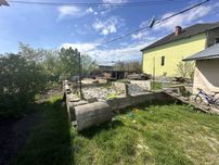 Продаж ділянки з будинком у м. Львів