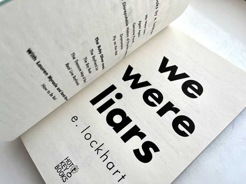 Книга «We Were Liars» E. Lockhart