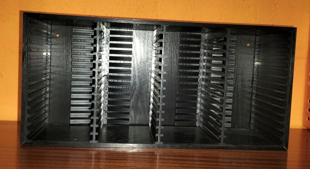 Estante para CDs (como nova)