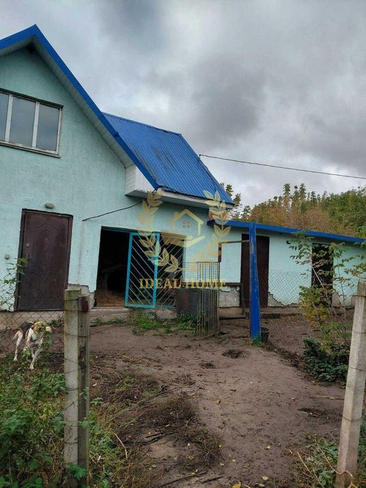 Продам будинок у Півці,Можливо під виплату