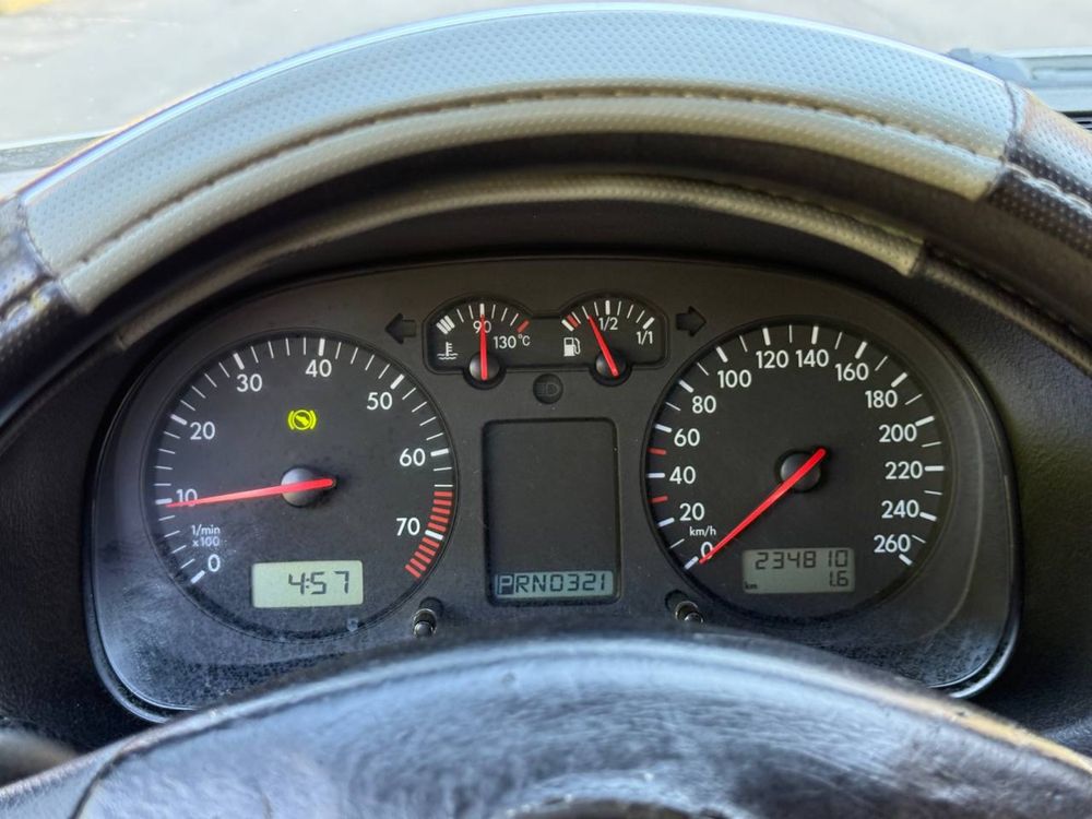 Volkswagen Bora 1.6 MPI АВТОМАТ ГАЗ4