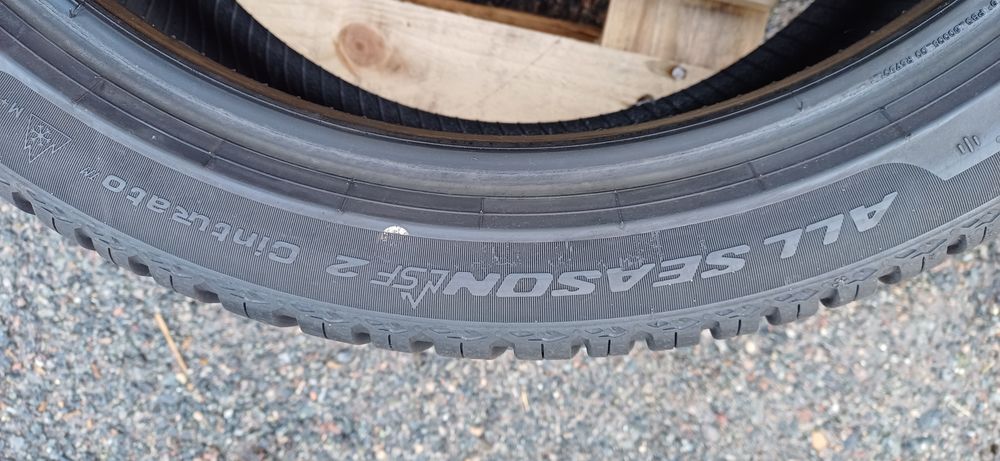 225/40R18 92Y PIRELLI , komplet opon wielosezonowych.