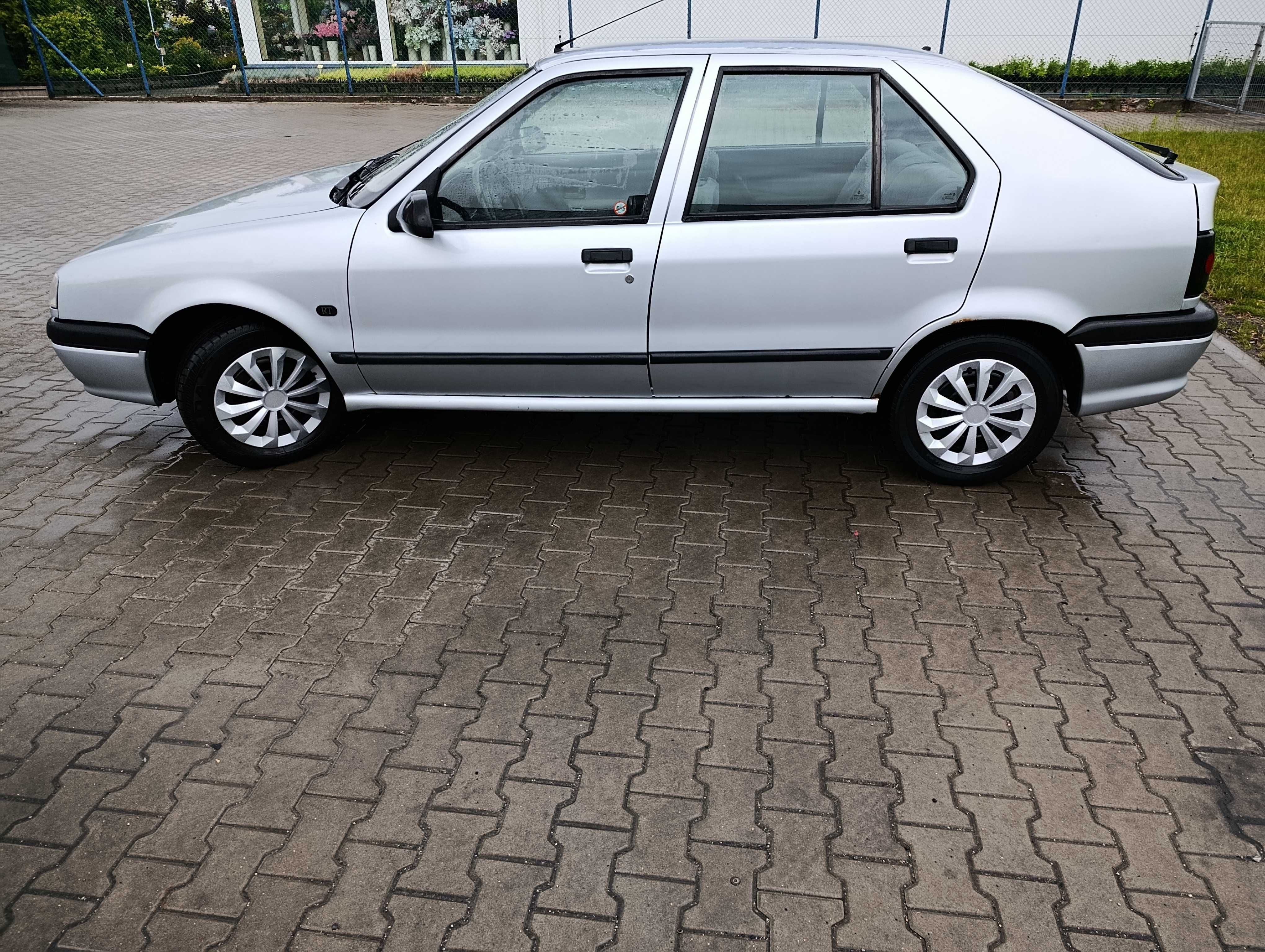 Renault 19 hatchback