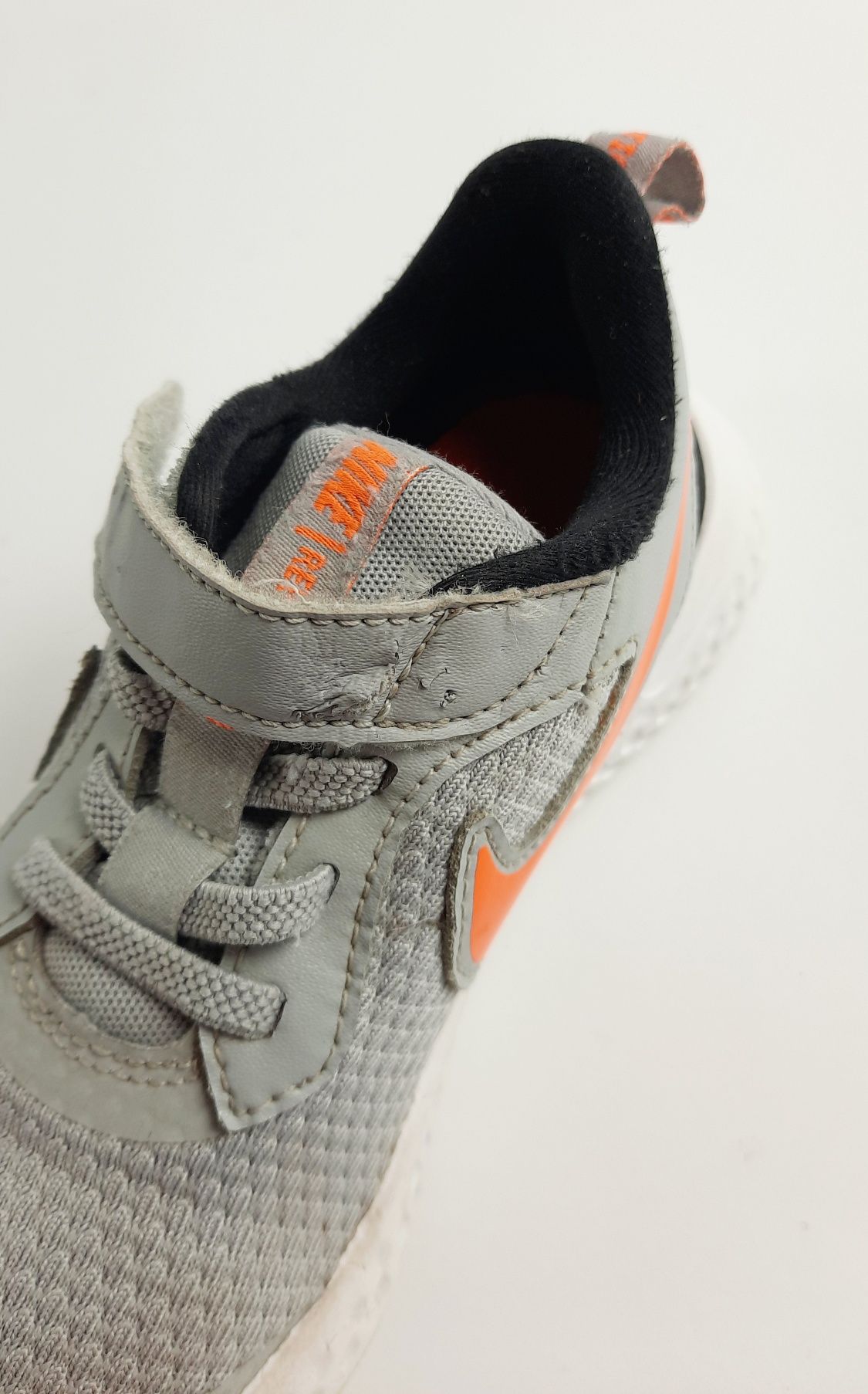 Buty dziecięce Nike Revolution 5 rozmiar 27.5