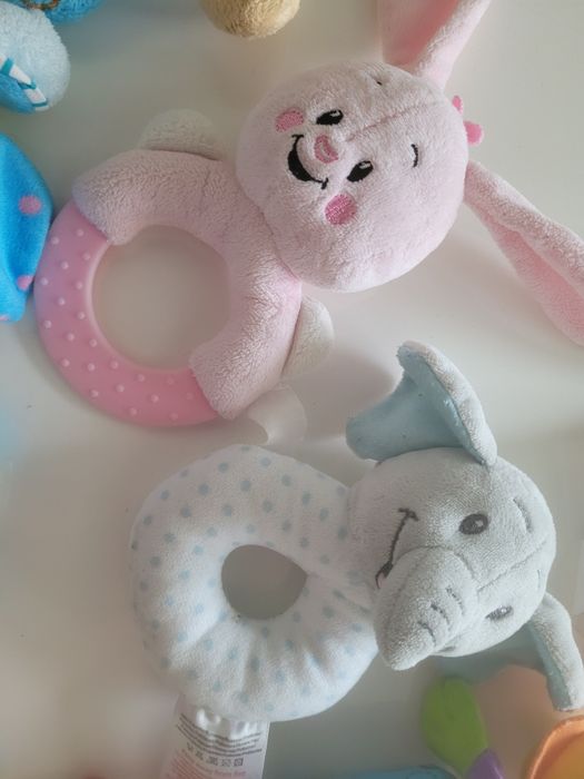 Mix zestaw grzechotek, zabawek