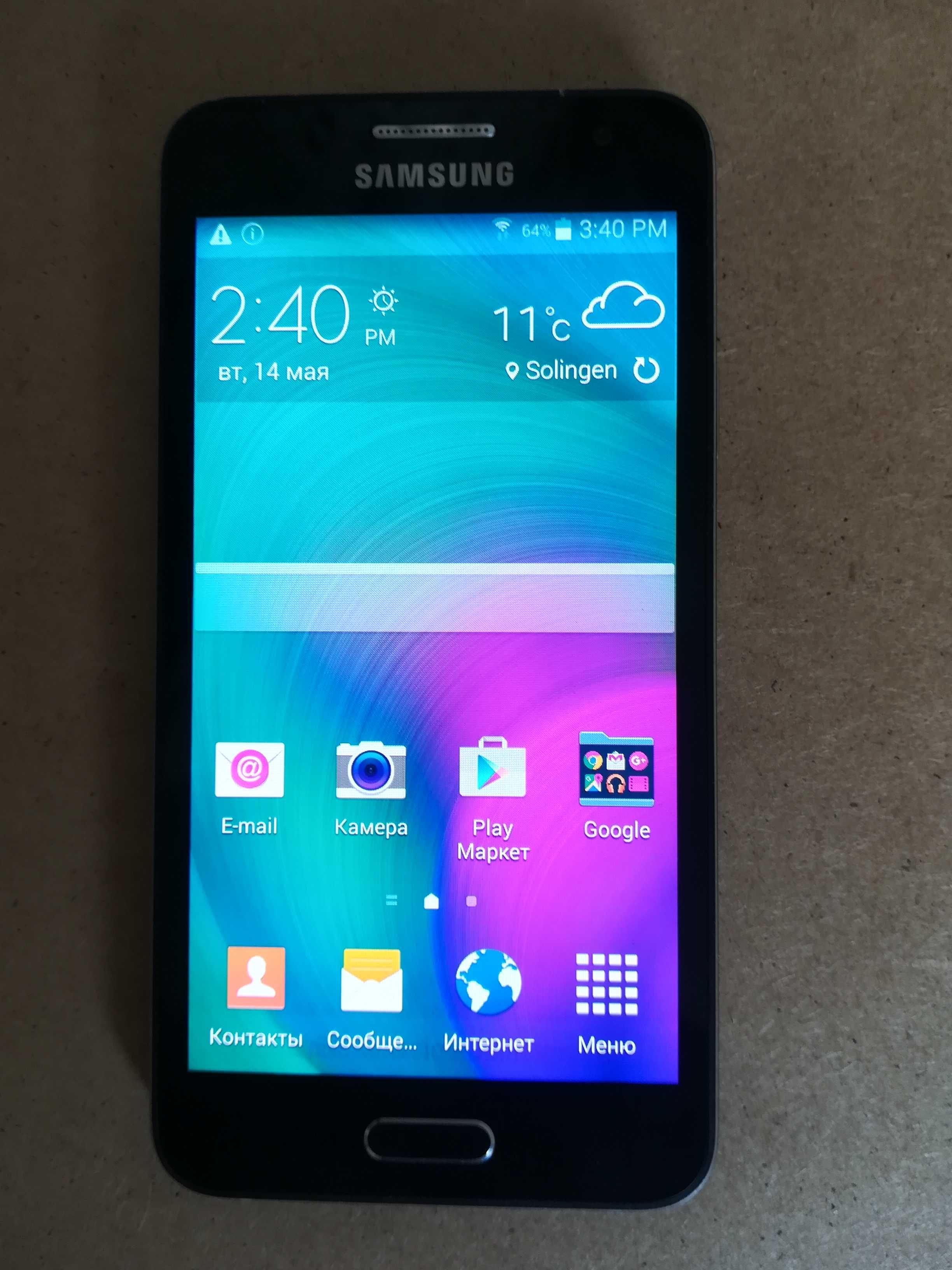 Демонстраційний смартфон Samsung Galaxy A3
SM-A300XU рабочий