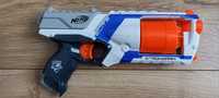 Pistolet Nerf Strongarm