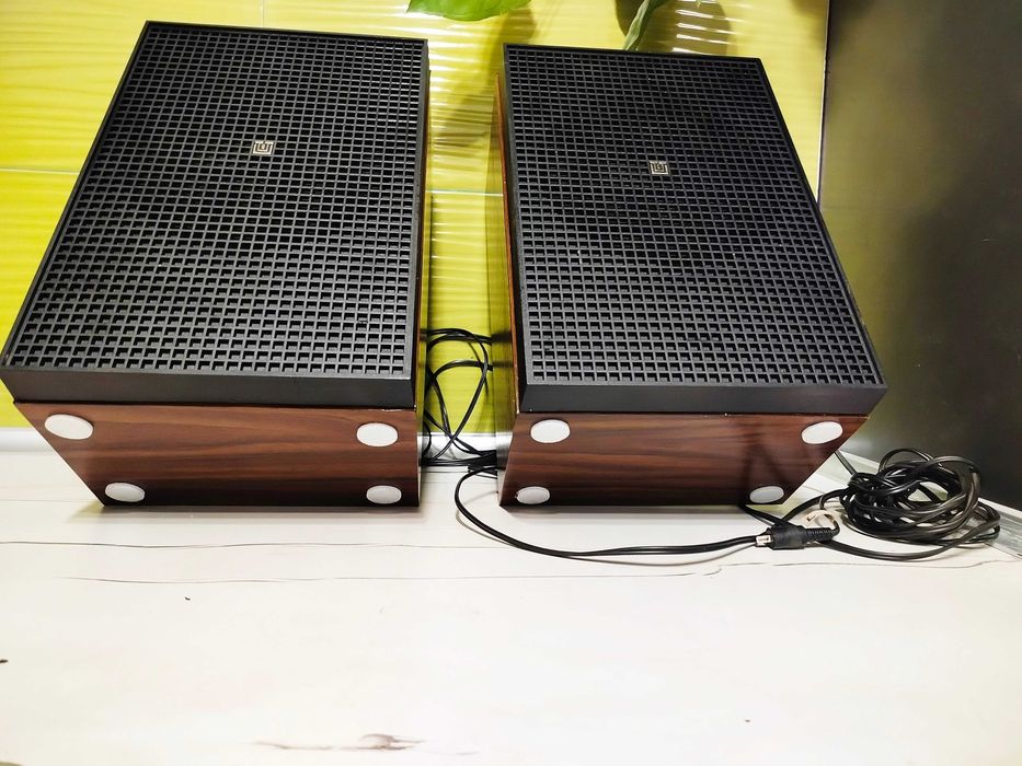 Radio Amator 101 stereo-88-108MHz  plus kolumny