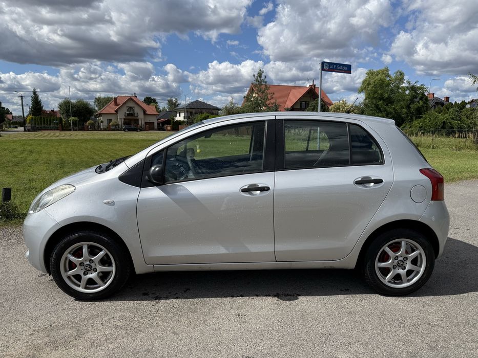 Sprzedam uzywana toyota yaris II generacji