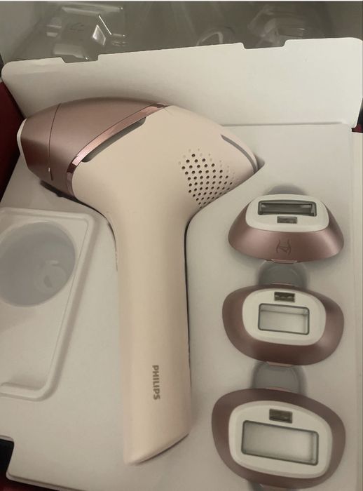 Фотоэпілятор Philips Lumea Series 9900 BRI977-00 Максимальна комплек.
