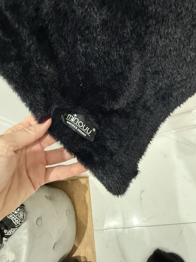 Nowy z metką czarny cieply dlugi sweter kardigan Wiosna S/L minouu