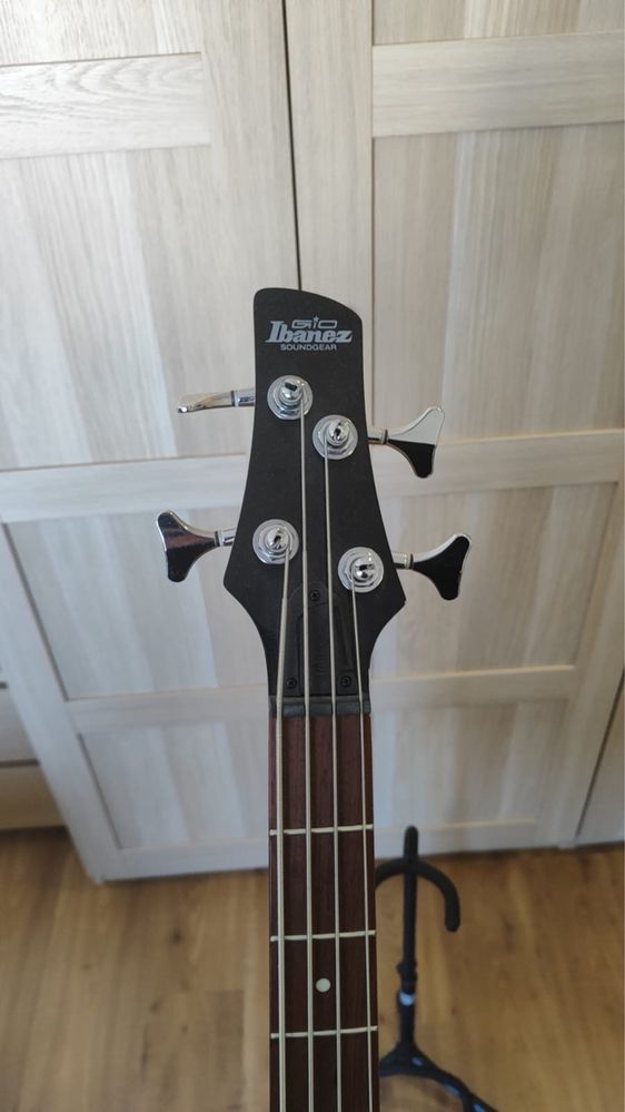 Baixo elétrico de 4 cordas IBANEZ GSR200-BK