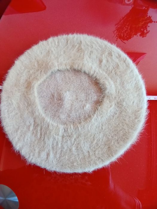 Новий ангоровий бирет