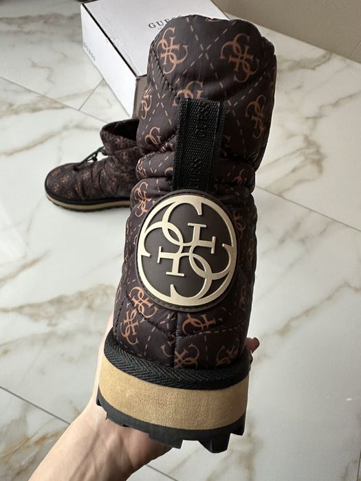 Черевики Гесс ідемльні