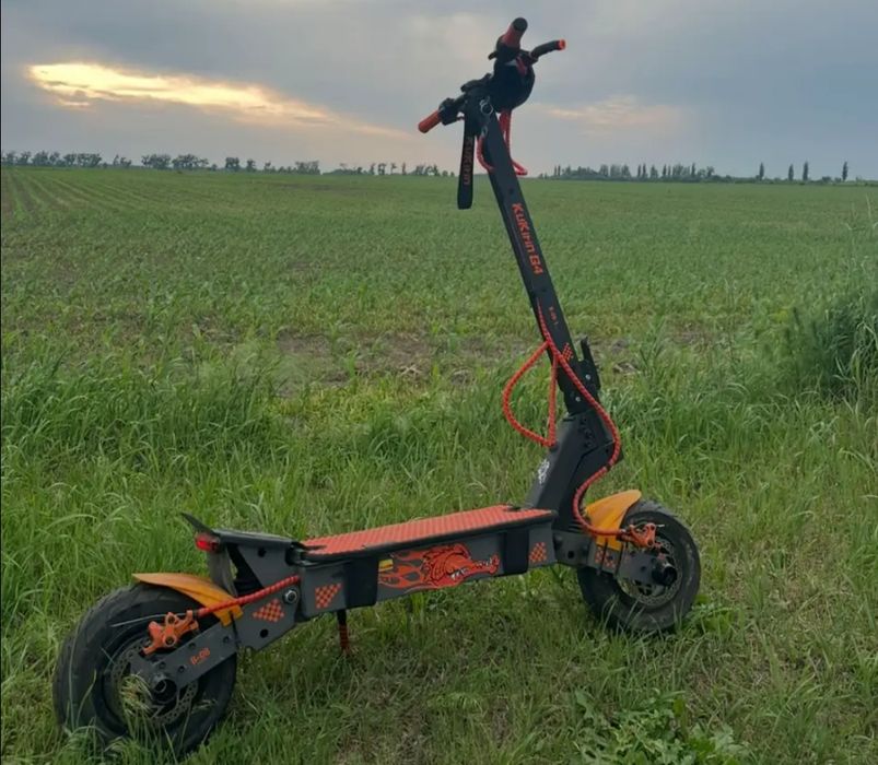 Продам Кукирин г4 електросамокат