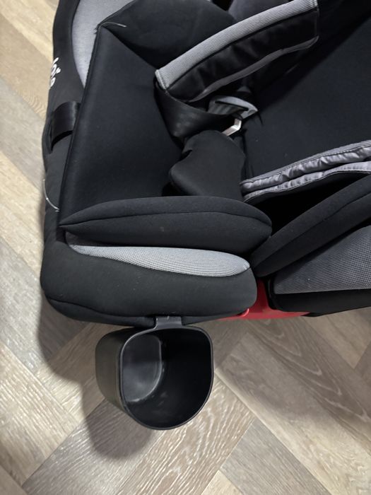 Автокрісло для дитини 9-36