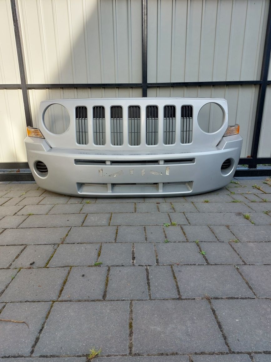 Zderzak przód przedni jeep patriot kod lak PS2  kompletny