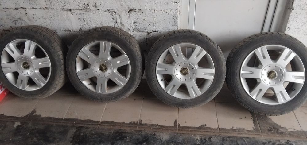 продам шини з дисками