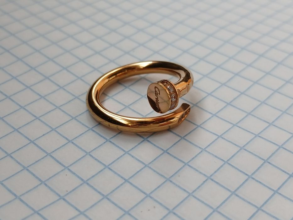 Женское кольцо Cartier