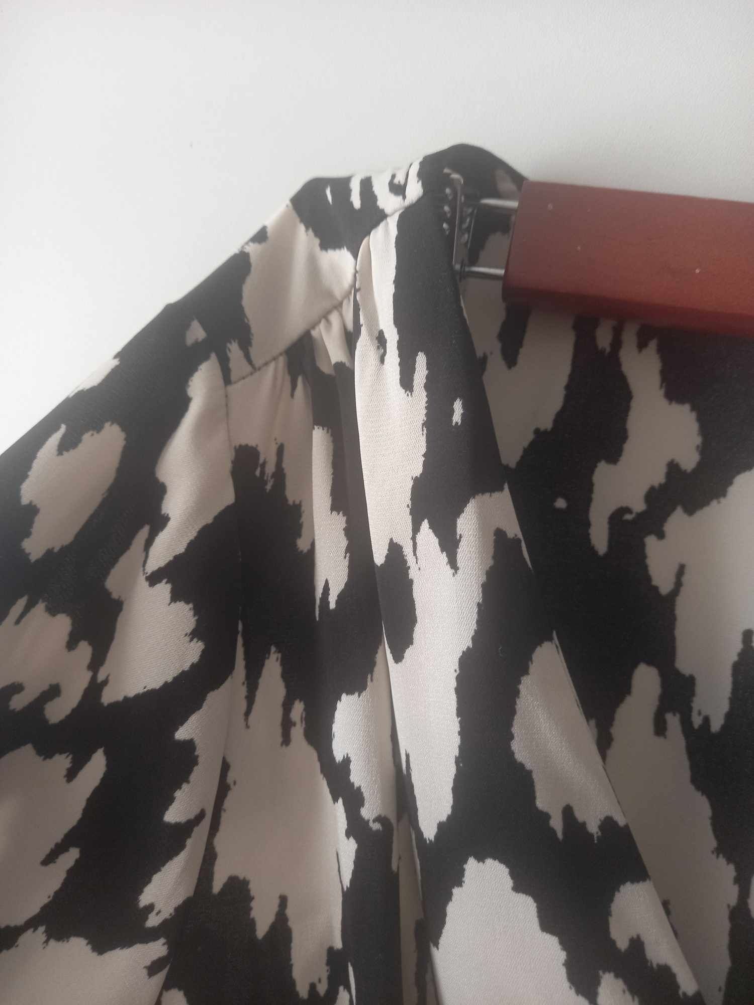 Sukienka maxi elegancka czarno-biała rozmiar S/M
