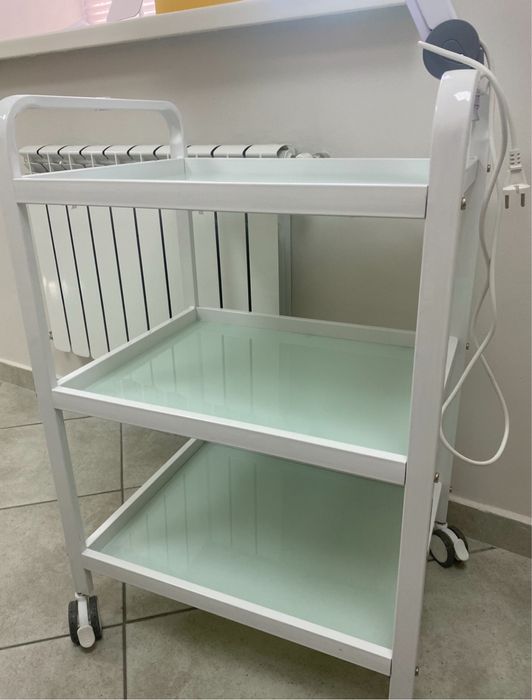 КОСМЕТОЛОГІЧНИЙ ВІЗОК MZT-099-1 з отвором під лампу