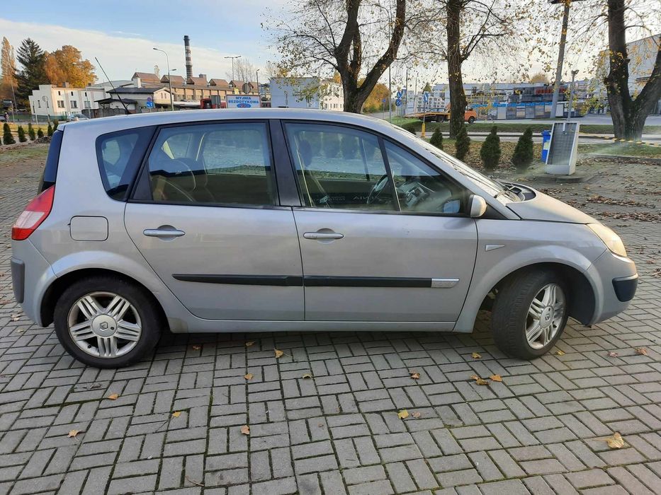 Sprzedam Renault Scenic 1.6 benzyna