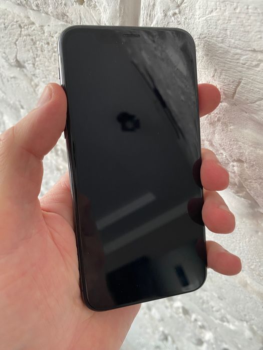 Apple iphone XS 256Гб не вмикається, екран корпус ОК без айклауд донор