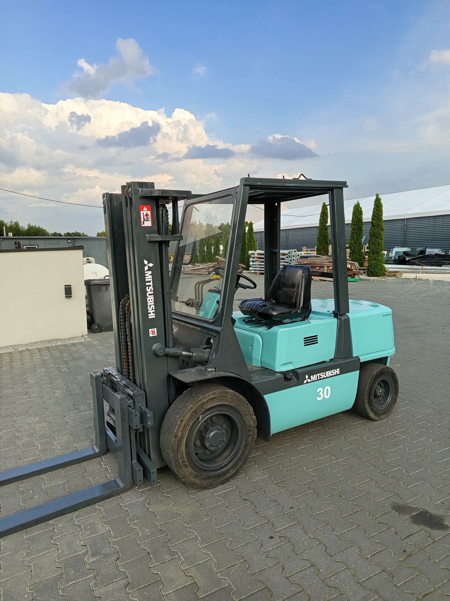 Sprzedam wózek widłowy Mitsubishi udźwig 3 tony tripleks