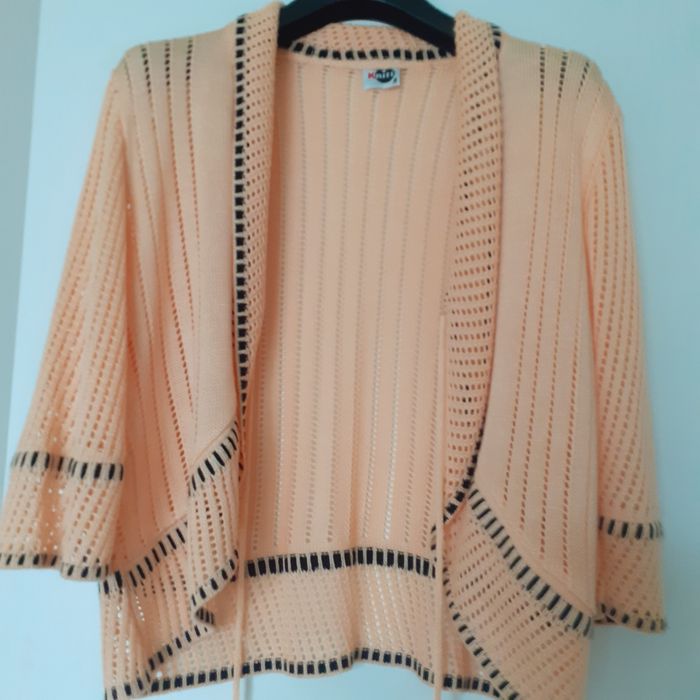 Ażurowy swetr 3/4 rękaw kolor jasny pomarańcz, wiązany .