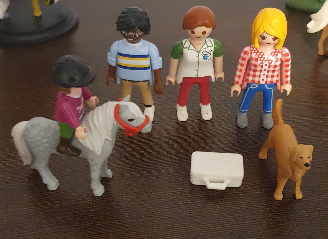 Figurki Playmobil z zagrodą