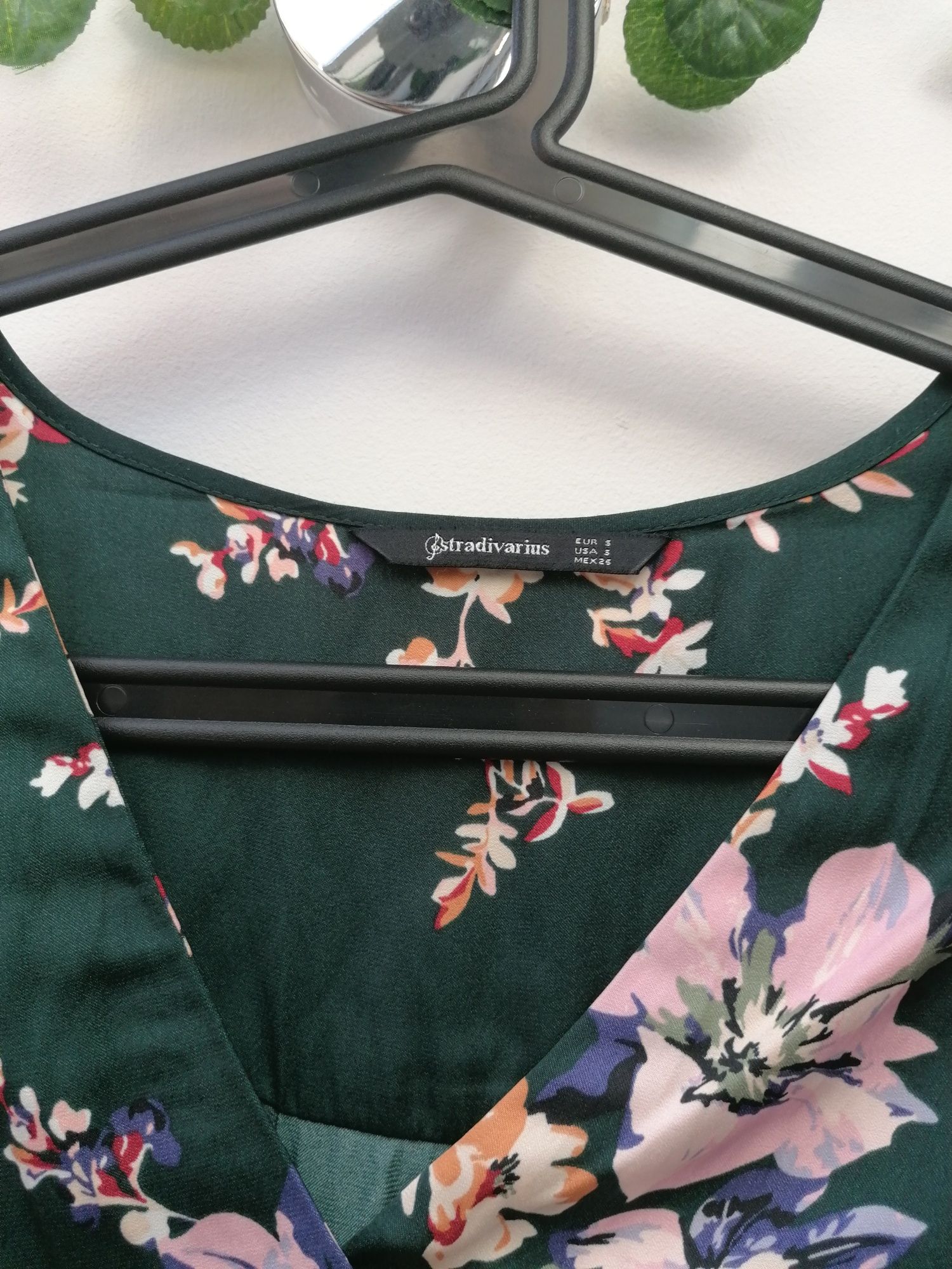 Blusa Verde Florida da Stradivarius