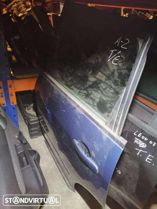 AUDI A2 PORTA TRAS ESQ