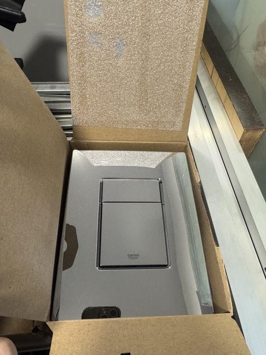 Przycisk Grohe srebrny polysk komplet