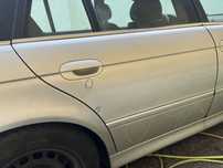 Drzwi prawy tył BMW E39 touring kombi titansilber bez rdzy