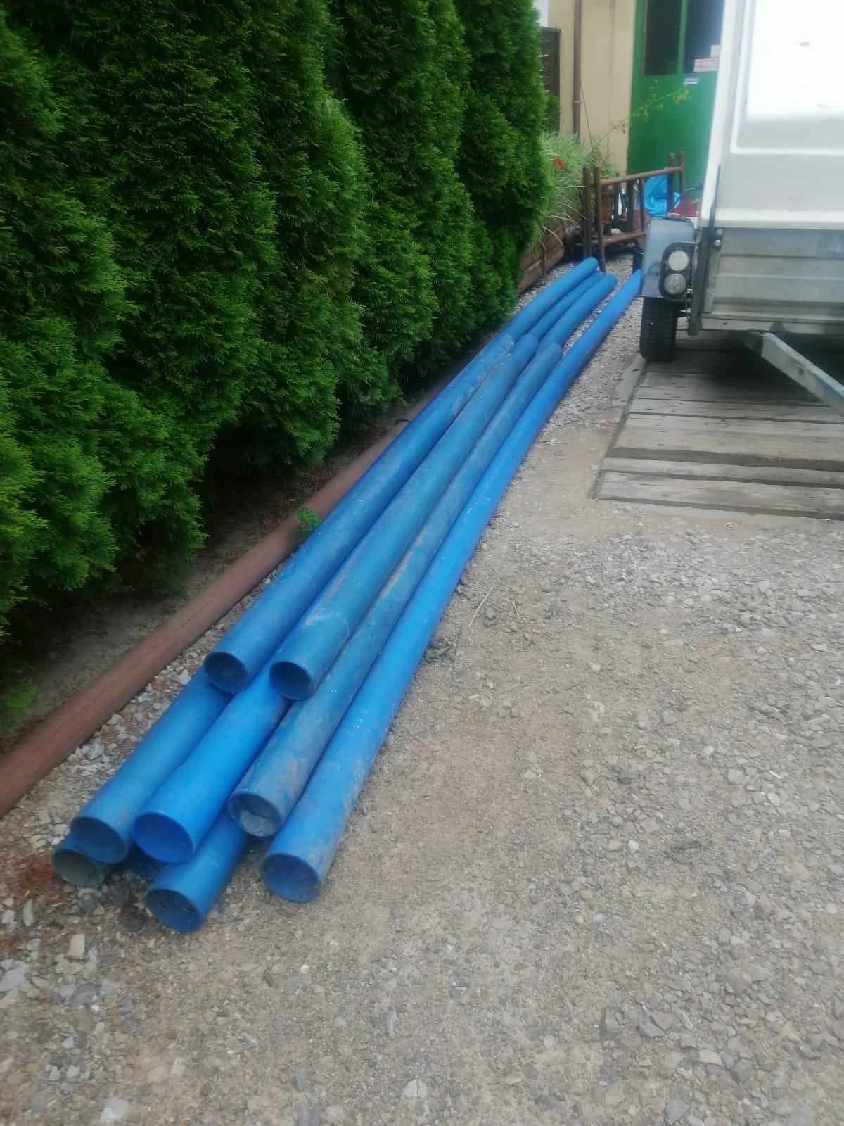 Rury plastikowe kanalizacyjne wodne karbowane rura studnia niebieskie