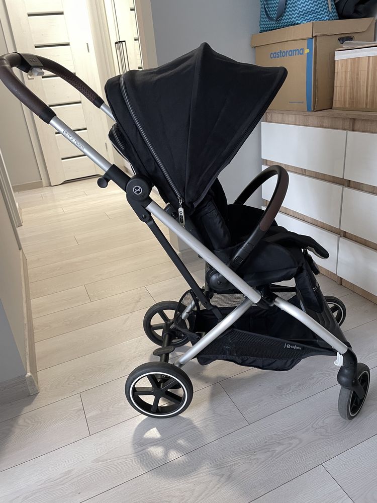 CYBEX Eezy S Twist+2 w Moon Black na ramie SILVER