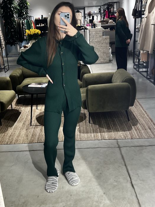 Костюм українського бренду Sage, колір зелений